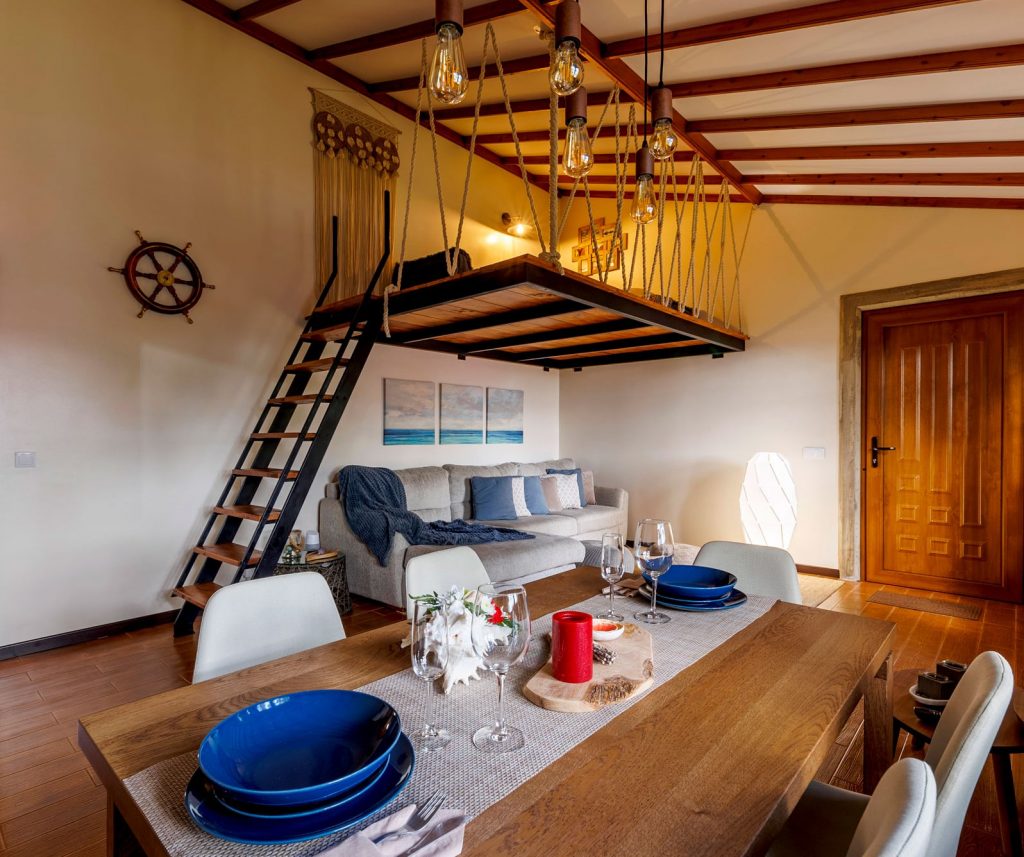 O Refugio - Guide to the Azores - family-room-squared