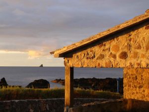 Casa da Lua - Guide to the Azores - Casa Atlantida - Flores - Cover
