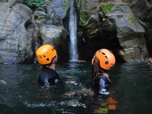 Avventura in canyoning-Azzurro attivo delle Azzorre-Guidetotheazores